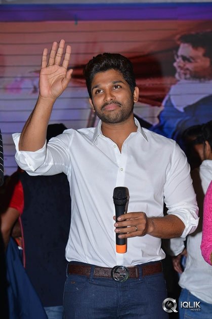 Son-Of-Sathyamurthy-Movie-Success-Meet-at-Vizag